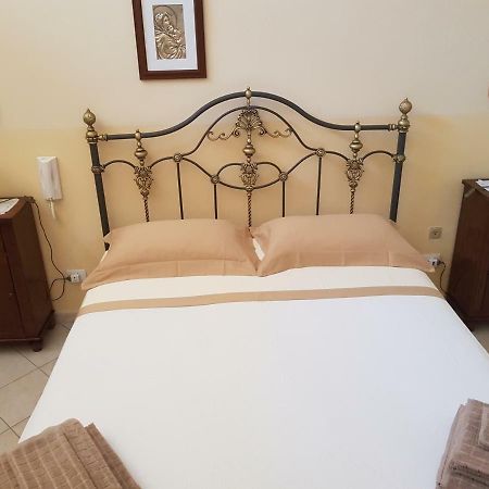 Half House Floridia Villa ภายนอก รูปภาพ